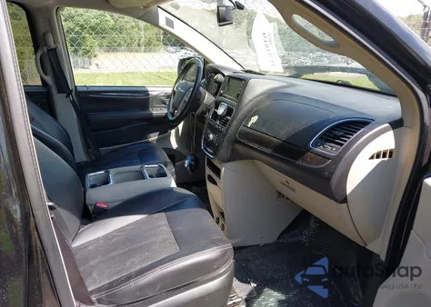 2016 Chrysler Town & Country Touring from USA, damaged, VIN 2C4RC1BG7GR292986